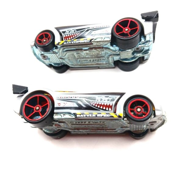 2011 Hot Wheels Battle Spec #55 Gray 1:64 Diecast Lot Of 2 - Picture 7 of 9